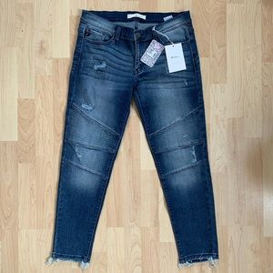 Kancan Los Angeles distressed jeans. NWT